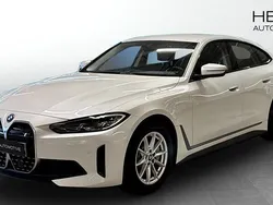 Vit (white) Begagnad 2023 BMW i4 Shadowline Sedan | 438 700 kr (Bra pris)