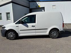 Vit Begagnad 2017 VW Caddy S Minibuss | 66 500 kr (Bra pris)