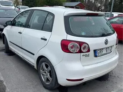 Vit Begagnad 2011 VW Golf Plus Cross Minibuss | 35 000 kr (Superpris)