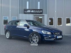 Blå Begagnad 2014 Volvo V60 Ocean Race Kombi | 119 900 kr (Marknadspris)