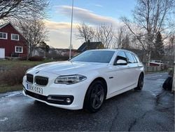 Vit Begagnad 2017 BMW 520 Kombi | 150 000 kr