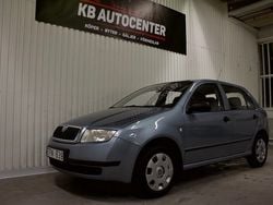 Grå Begagnad 2002 Skoda Fabia Halvkombi | 19 900 kr (Marknadspris)