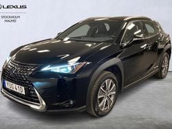 Svart Begagnad 2022 Lexus UX 300e SUV | 269 000 kr