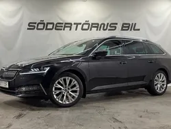 Svart Begagnad 2023 Skoda Superb Business Line Kombi | 299 900 kr (Bra pris)