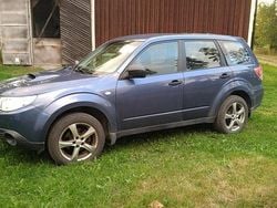 Blå Begagnad 2012 Subaru Forester SUV | 45 000 kr (Marknadspris)
