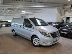 Silver Begagnad 2023 Mercedes Vito Minibuss | 379 000 kr (Bra pris)