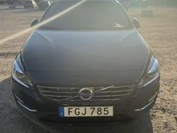 Svart Begagnad 2018 Volvo V60 Standard Kombi | 220 000 kr (Superpris)