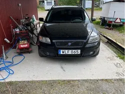 Svart Begagnad 2005 Volvo V50 Kombi | 17 000 kr (Marknadspris)