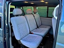 Mörkgrå Begagnad 2007 VW Transporter Van | 129 000 kr