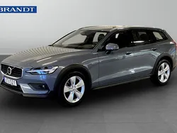 Begagnad 2023 Volvo V60 CC Kombi | 369 900 kr (Marknadspris)