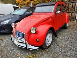 Röd Begagnad 1987 Citroën 2CV Sedan | 50 000 kr