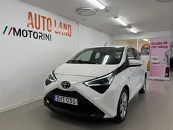 Vit Begagnad 2018 Toyota Aygo X-play Halvkombi | 124 900 kr (Lite dyr)