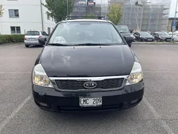 Svart Begagnad 2010 Kia Carnival 4 Minibuss | 49 500 kr