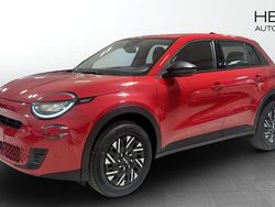 Röd (red) Ny 2025 Fiat 600 Lounge SUV | 305 800 kr