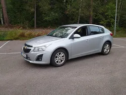 Grå Begagnad 2014 Chevrolet Cruze Halvkombi | 25 000 kr