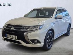 Vit Begagnad 2018 Mitsubishi Outlander SUV | 179 000 kr (Marknadspris)