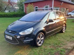 Svart Begagnad 2011 Ford S-MAX Business Edition Minibuss | 45 000 kr (Marknadspris)