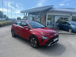 Röd Begagnad 2022 Hyundai Bayon Essential SUV | 169 900 kr (Marknadspris)
