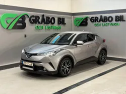 Mörkgrå (grå) Begagnad 2017 Toyota C-HR Executive SUV | 199 900 kr (Dyr)