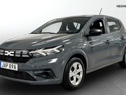 Grå (grey) Begagnad 2024 Dacia Sandero Essentiel Halvkombi | 144 900 kr (Bra pris)