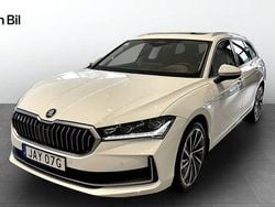 Vit Begagnad 2024 Skoda Superb LAURIN & KLEMENT Kombi | 602 400 kr