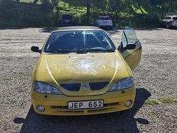 Gul Begagnad 2000 Renault Mégane Cabriolet Cab | 15 000 kr