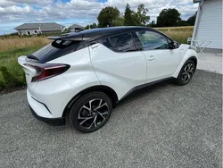 Vit Begagnad 2017 Toyota C-HR Style SUV | 209 000 kr (Marknadspris)