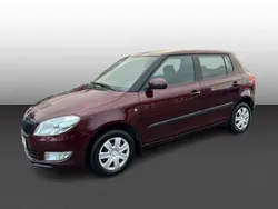 Mörkröd Begagnad 2010 Skoda Fabia Elegance Halvkombi | 68 000 kr (Lite dyr)
