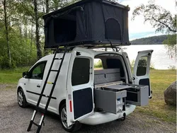 Vit Begagnad 2012 VW Caddy Minibuss | 119 000 kr