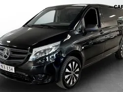 Svart (black) Begagnad 2022 Mercedes Vito Minibuss | 429 900 kr (Marknadspris)