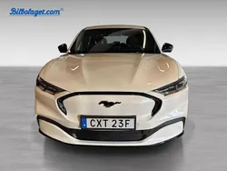 Vit Begagnad 2023 Ford Mustang Mach-E SUV | 499 800 kr