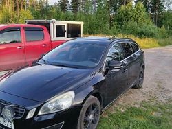 Svart Begagnad 2013 Volvo V60 Momentum Kombi | 67 000 kr (Lite dyr)