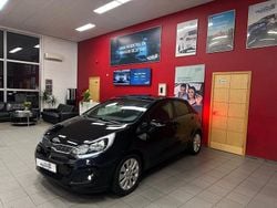 Svart Begagnad 2014 Kia Rio Halvkombi | 69 500 kr (Bra pris)