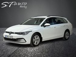 Vit Begagnad 2022 VW Golf VIII Kombi | 199 900 kr (Marknadspris)