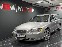 Ljusgrå Begagnad 2004 Volvo V70 Momentum Kombi | 47 000 kr (Dyr)