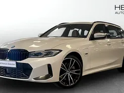 Vit (white) Begagnad 2022 BMW 330e M Sport Kombi | 424 700 kr (Dyr)