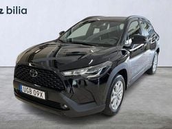 Svart Ny 2025 Toyota Corolla Cross Active SUV | 354 900 kr (Marknadspris)