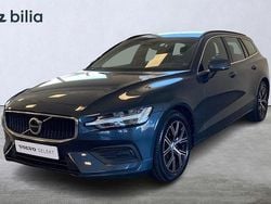 Mörkblå Begagnad 2022 Volvo V60 Core Kombi | 319 900 kr (Bra pris)