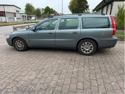 Grön Begagnad 2005 Volvo V70 Kinetic Kombi | 13 000 kr (Superpris)