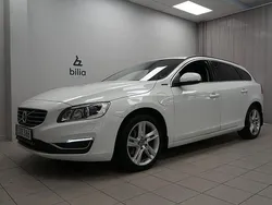 Vit Begagnad 2016 Volvo V60 Business Edition Kombi | 159 900 kr (Marknadspris)