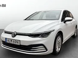 Vit Begagnad 2021 VW Golf VIII Life Kombi | 189 900 kr (Bra pris)