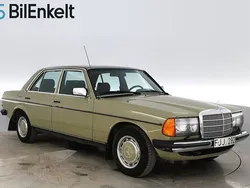 Ljusgrön Begagnad 1985 Mercedes 200 Sedan | 89 900 kr