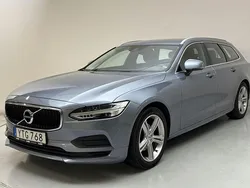 Ljusblå Begagnad 2019 Volvo V90 Momentum Kombi | 219 900 kr (Marknadspris)
