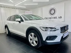 Vit Begagnad 2019 Volvo V60 CC Kombi | 237 900 kr (Marknadspris)