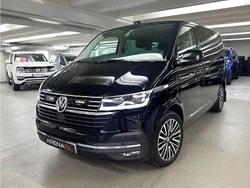 Svart Begagnad 2021 VW Multivan Highline Minibuss | 629 900 kr (Marknadspris)