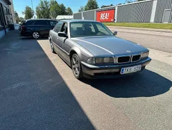 Ljusgrå Begagnad 1995 BMW 740 Sedan | 36 000 kr