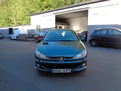 Mörkgrå Begagnad 2007 Peugeot 206 Halvkombi | 16 900 kr (Marknadspris)