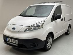 Vit Begagnad 2021 Nissan e-NV200 Premium Edition Van | 105 000 kr
