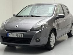 Grå Begagnad 2011 Renault Clio III | 63 000 kr
