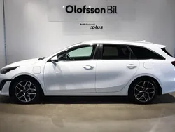 Vit Begagnad 2022 Kia Ceed Sportswagon Advance Kombi | 239 000 kr (Marknadspris)